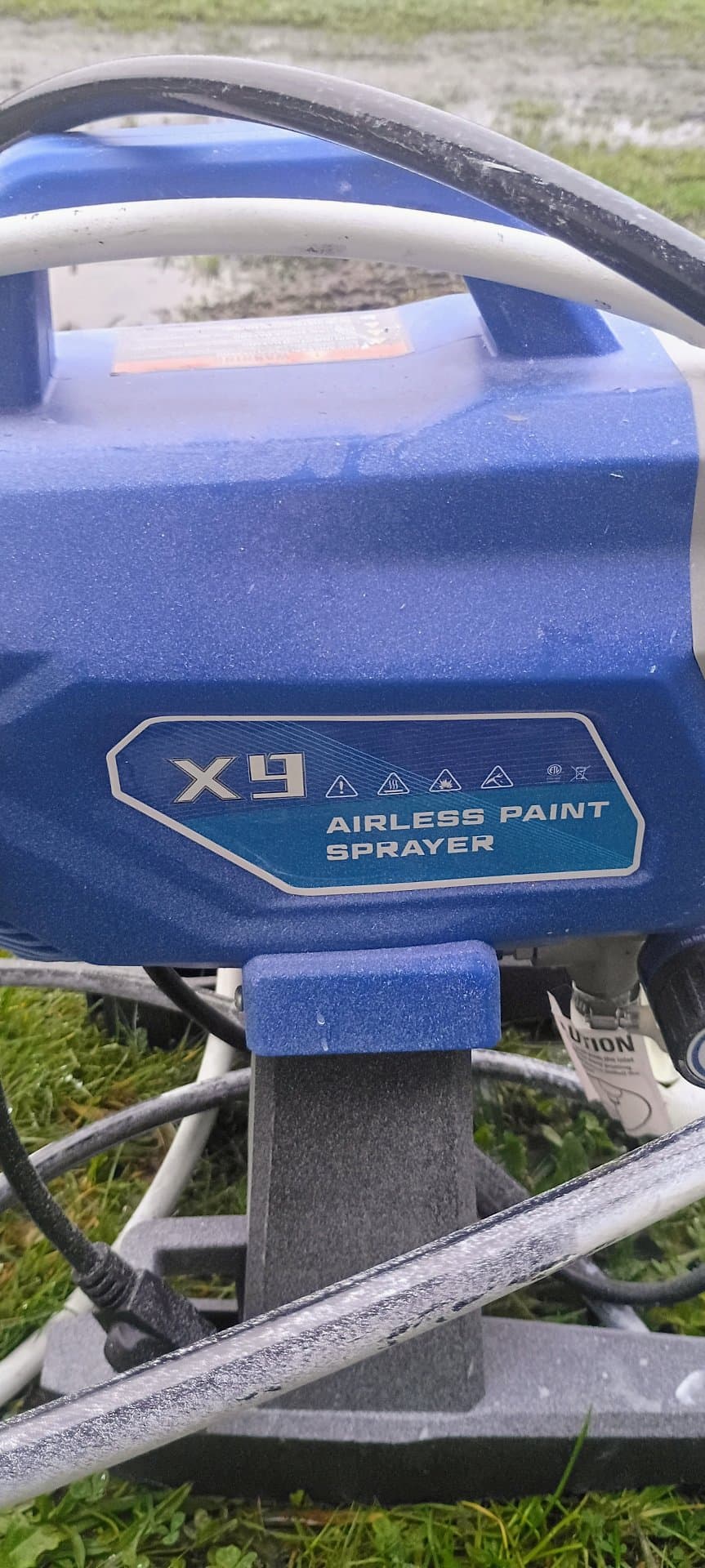 Gyfent X9 paint sprayer plus extras  - Image 1